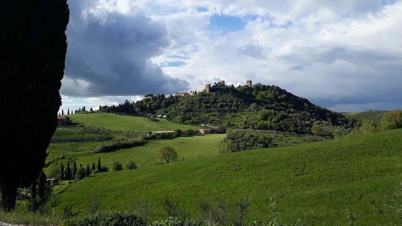 La Casa Nel Borgo Villa Monticchiello Italy